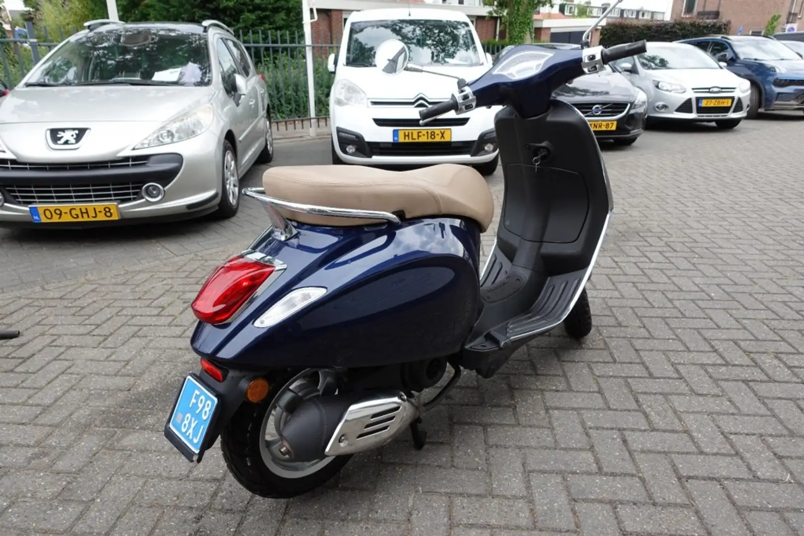 Vespa Primavera 4T Origineel NL 1e eigenaar Nw accu 2800 Blauw - 2
