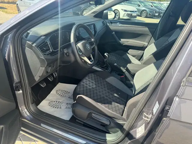 Volkswagen Taigo view 9