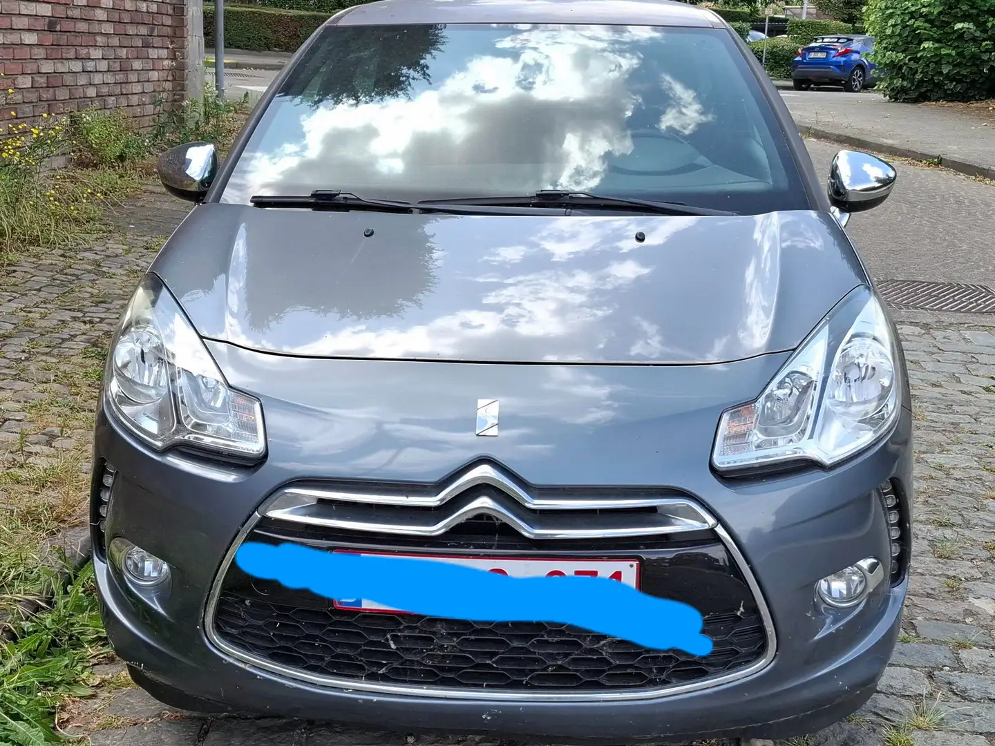 Citroen DS3 DS3 e-HDi 90 FAP SoChic Gris - 2