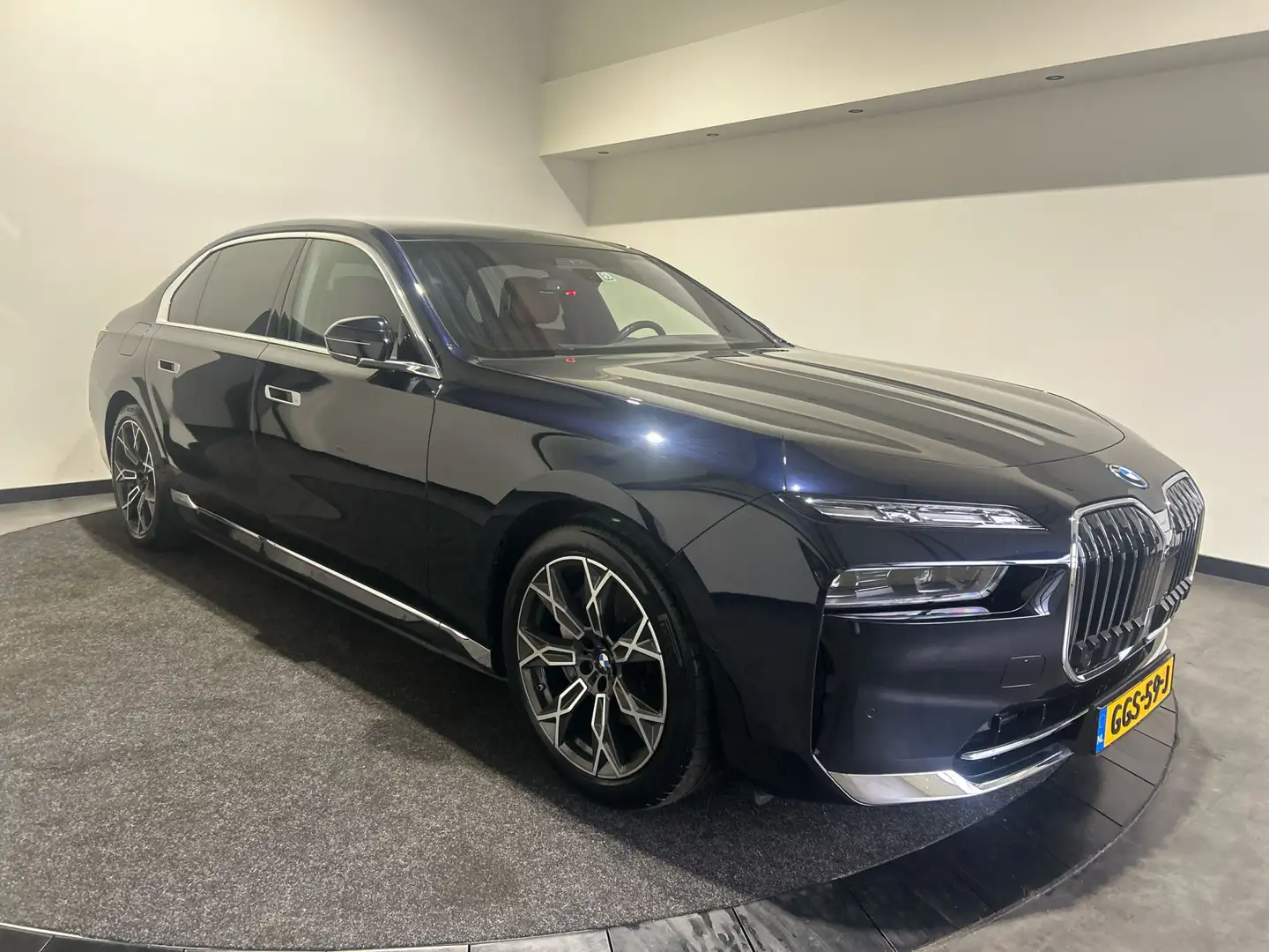 BMW i7 xDrive60 Privilege Edition 106 kWh | Bowers & Wilk Noir - 1