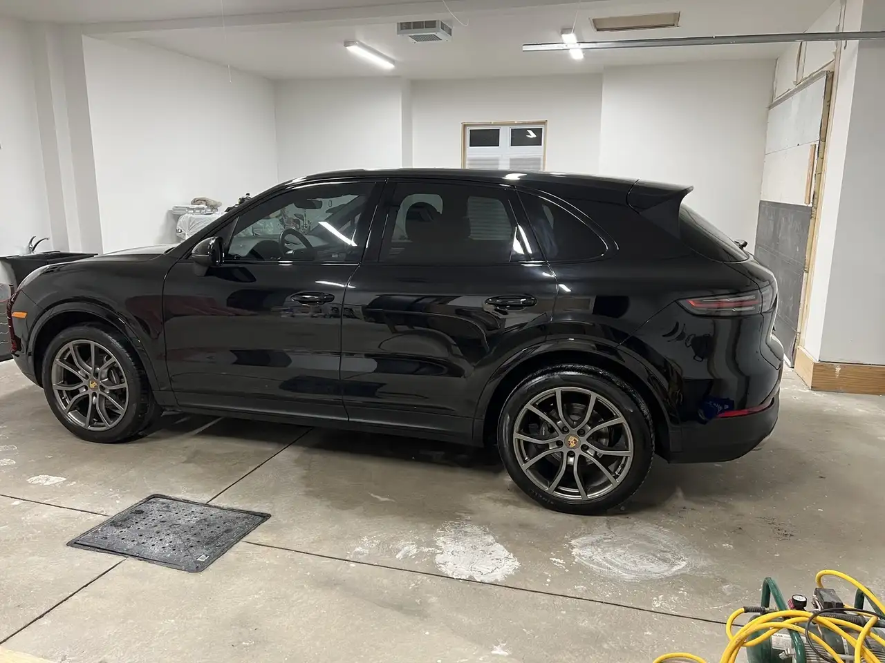 Porsche Cayenne снимка Porsche Cayenne