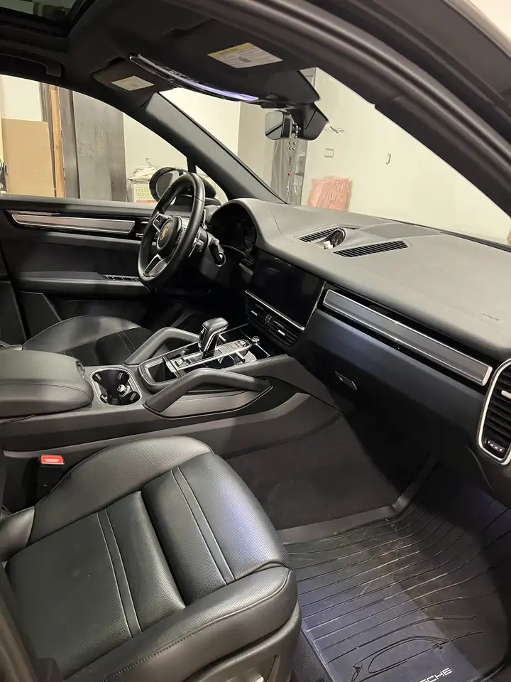 Porsche Cayenne снимка Porsche Cayenne