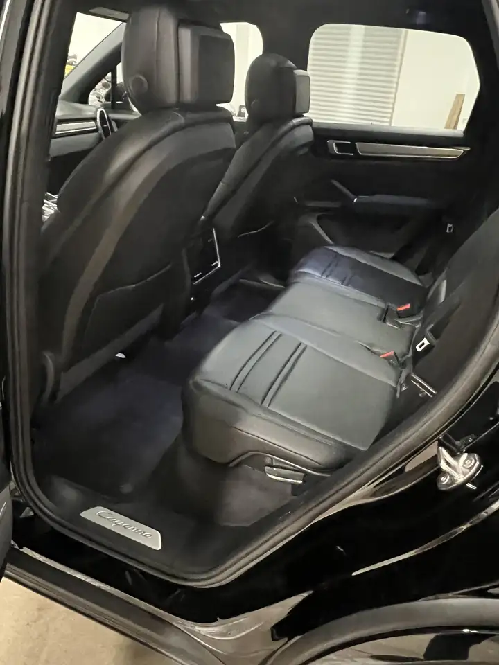 Porsche Cayenne снимка Porsche Cayenne