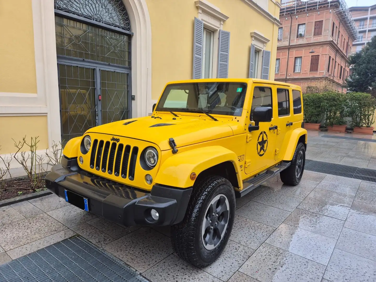Jeep Wrangler Wrangler III Unlimited 2.8 crd Sahara auto Sárga - 1