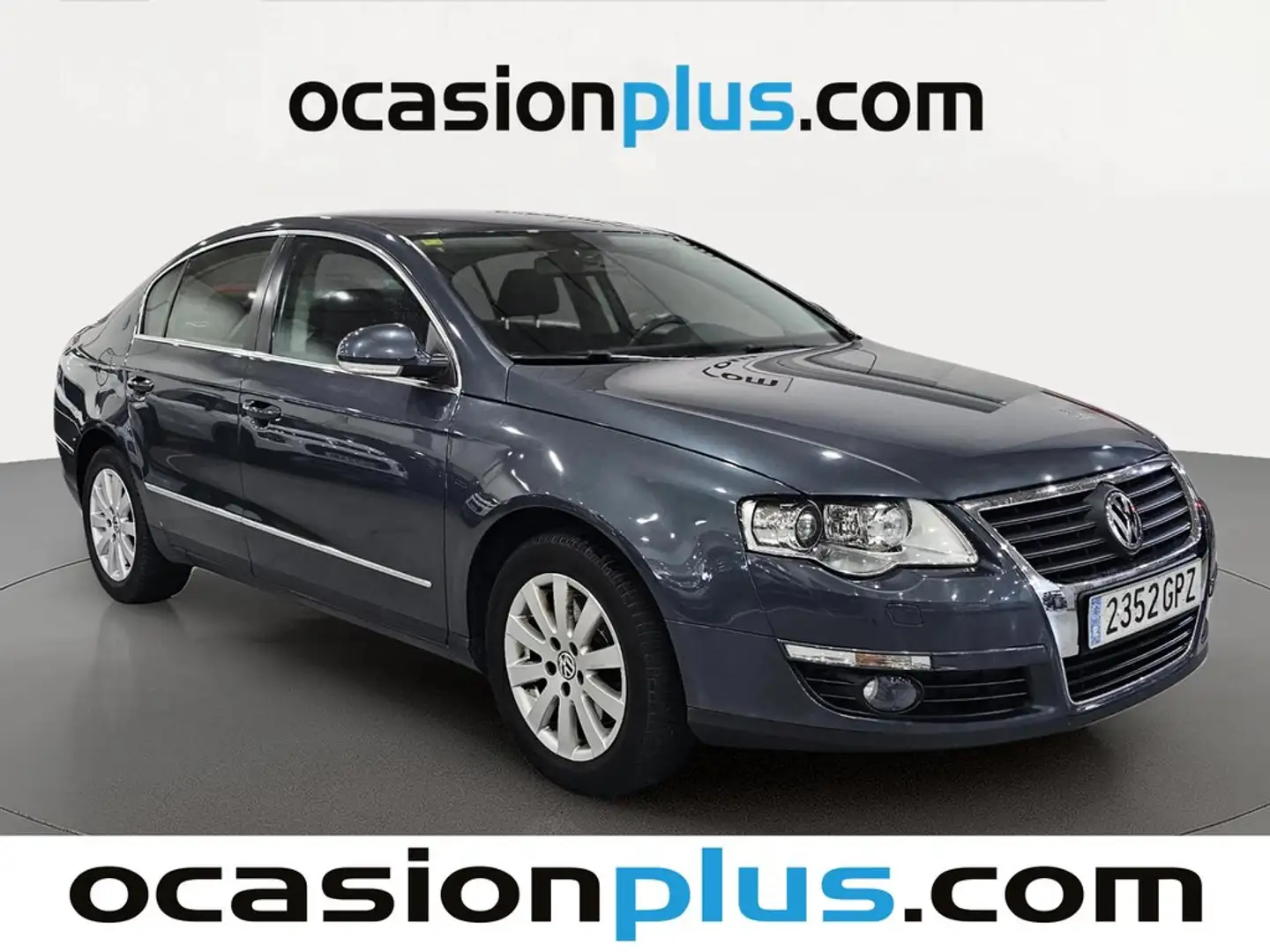 Volkswagen Passat 2.0TDI CR Advance Plus 110 Gris - 2