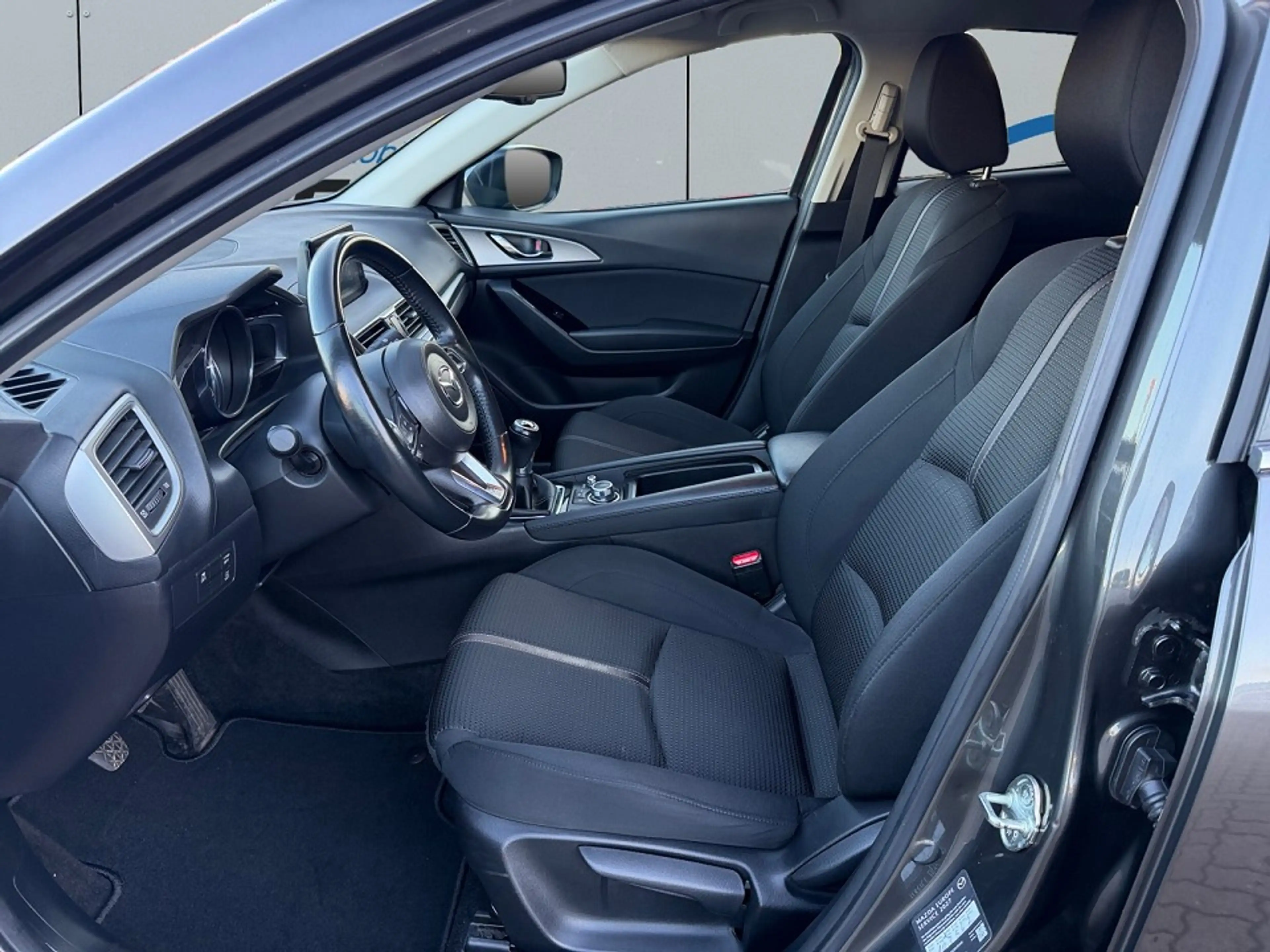 Mazda 3 SKYACTIV-G 120 Signature LED PDC — photo 10