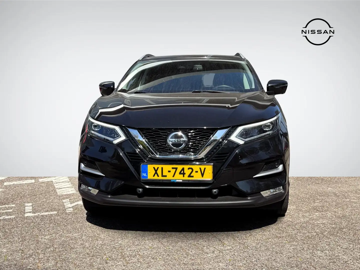 Nissan Qashqai 1.3 DIG-T Tekna | Trekhaak | Apple Carplay/Android Zwart - 2