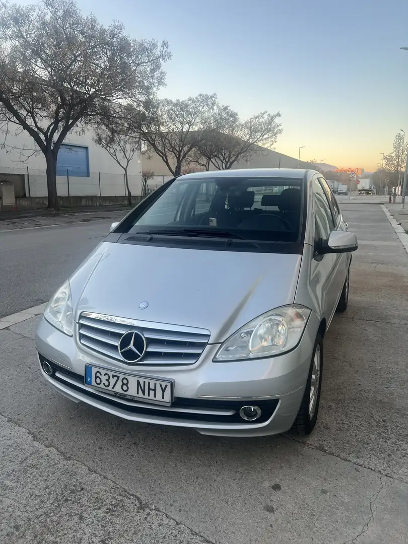 Mercedes-Benz A 170 Elegance Aut. Gris - 1