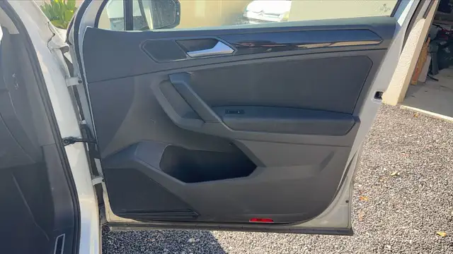 Volkswagen Tiguan view 22