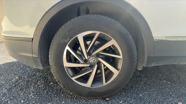 Volkswagen Tiguan view 16