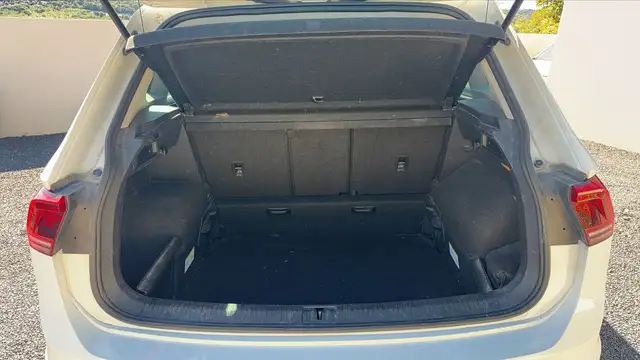 Volkswagen Tiguan view 14