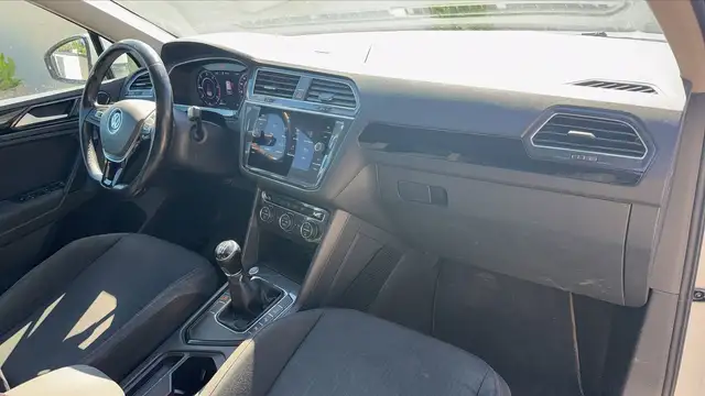 Volkswagen Tiguan view 10