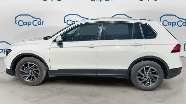 Volkswagen Tiguan view 2