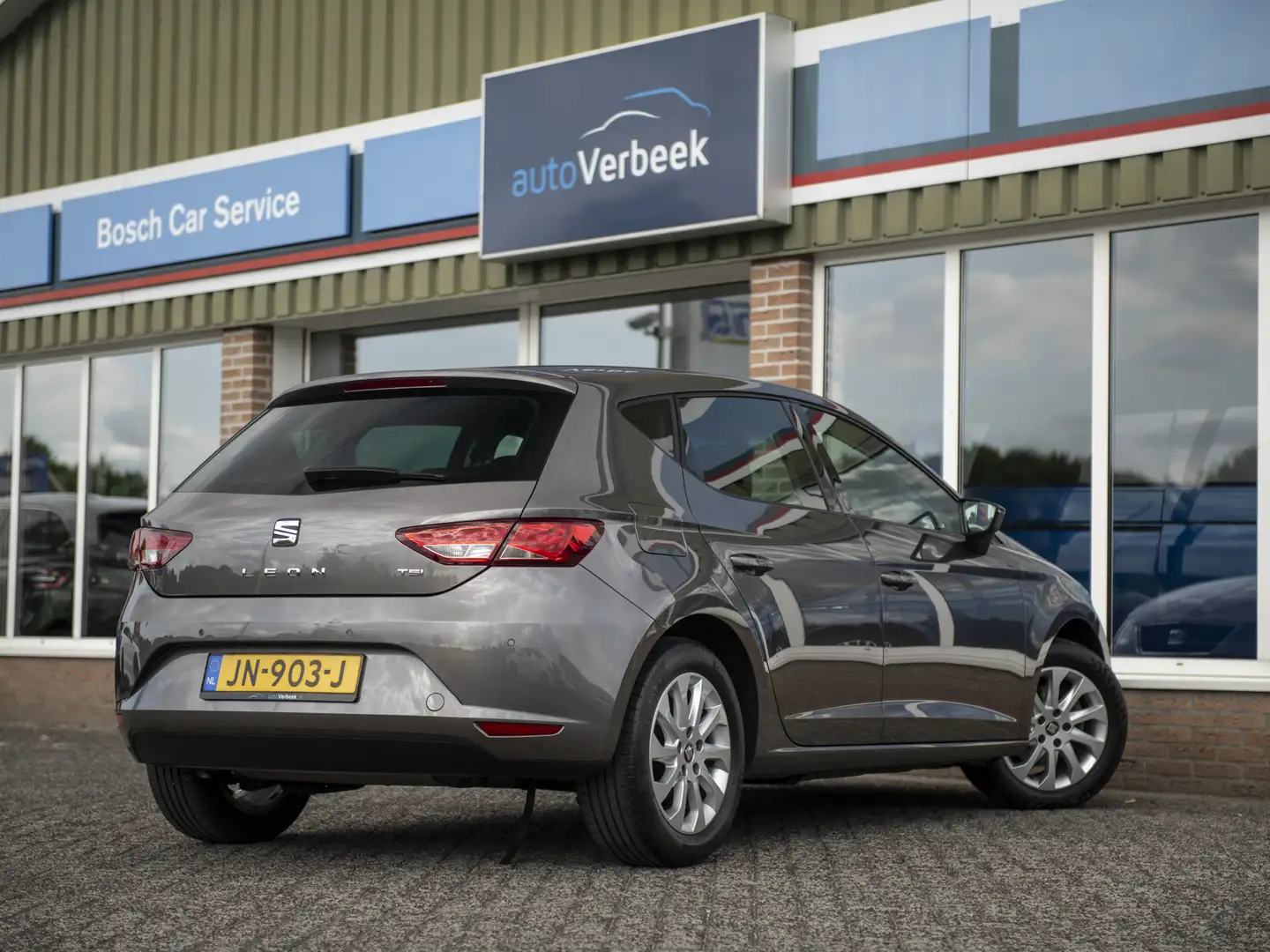 SEAT Leon 1.4TSI 150pk Style Connect | Navigatie & Apple Car Gris - 2