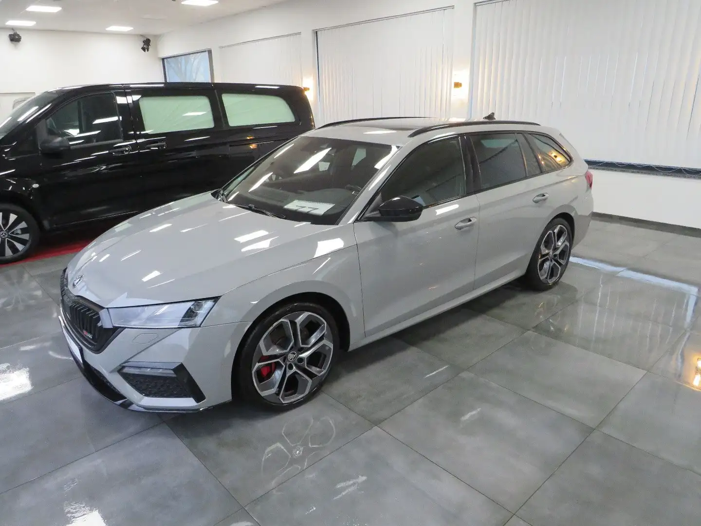 Skoda Octavia Combi RS 2.0 TSI * 93TKM * Grau - 1