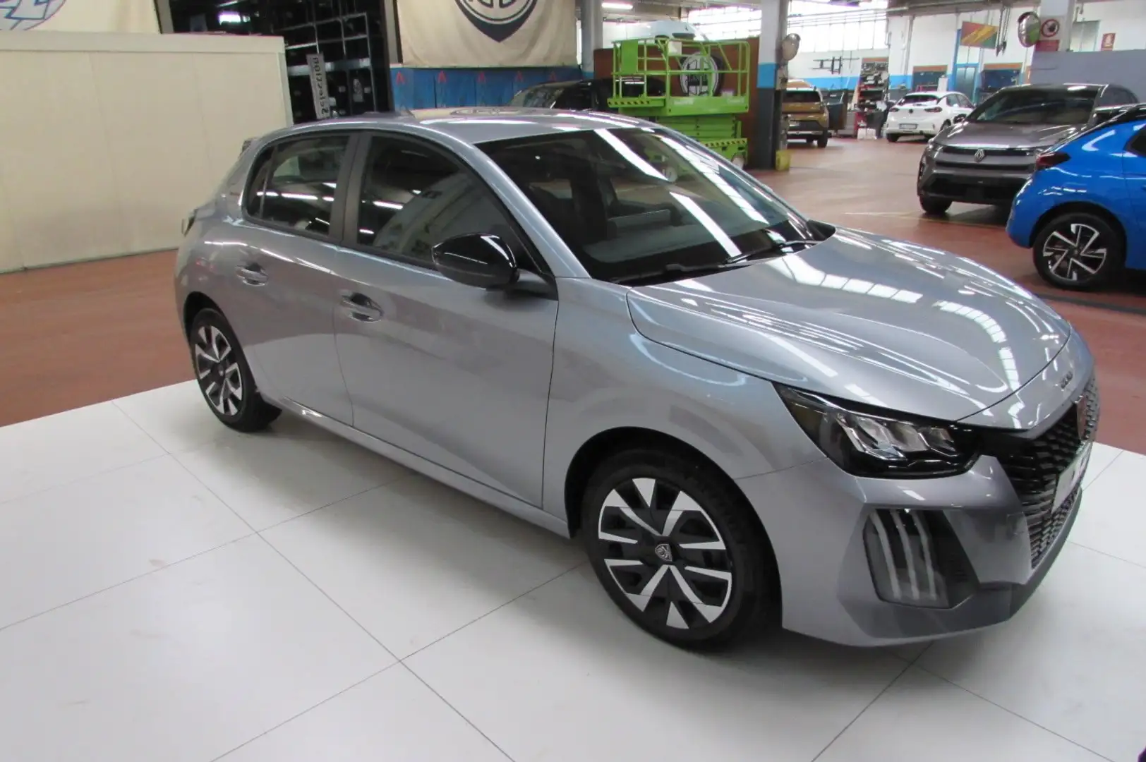 Peugeot 208 1.2 PureTech 100 Stop&Start 5 porte Style KM.ZERO Grigio - 2