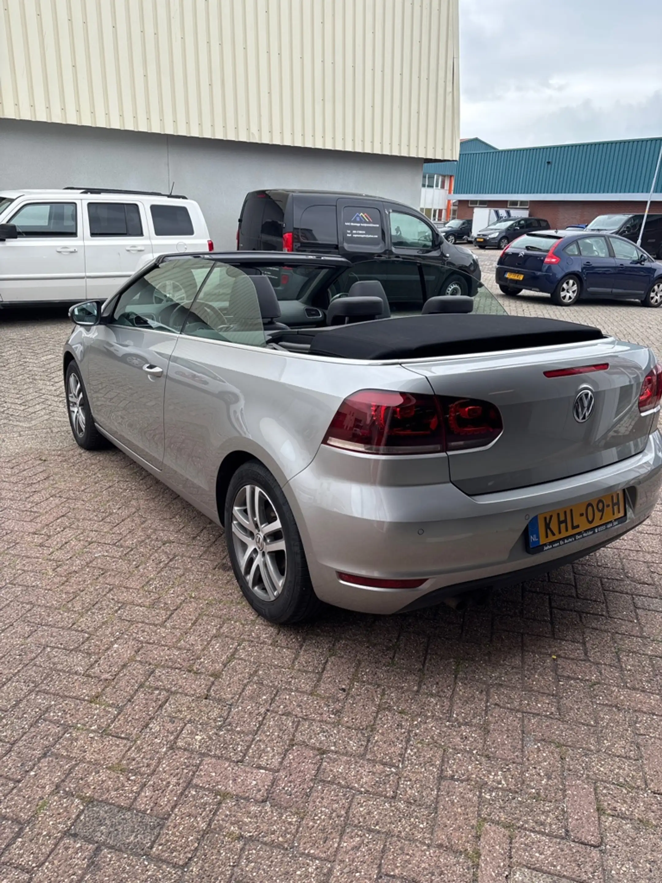 Volkswagen Golf Cabriolet 1.4 TSI — photo 2