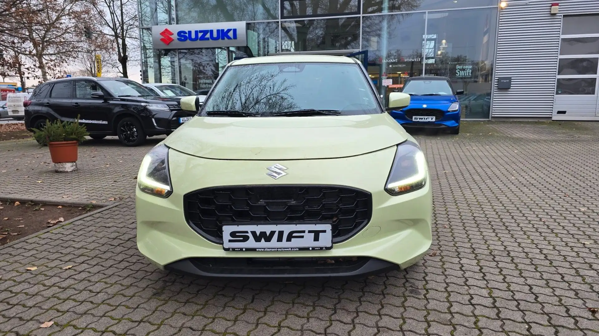 Suzuki Swift 1.2 Comfort Hybrid CVT Giallo - 2