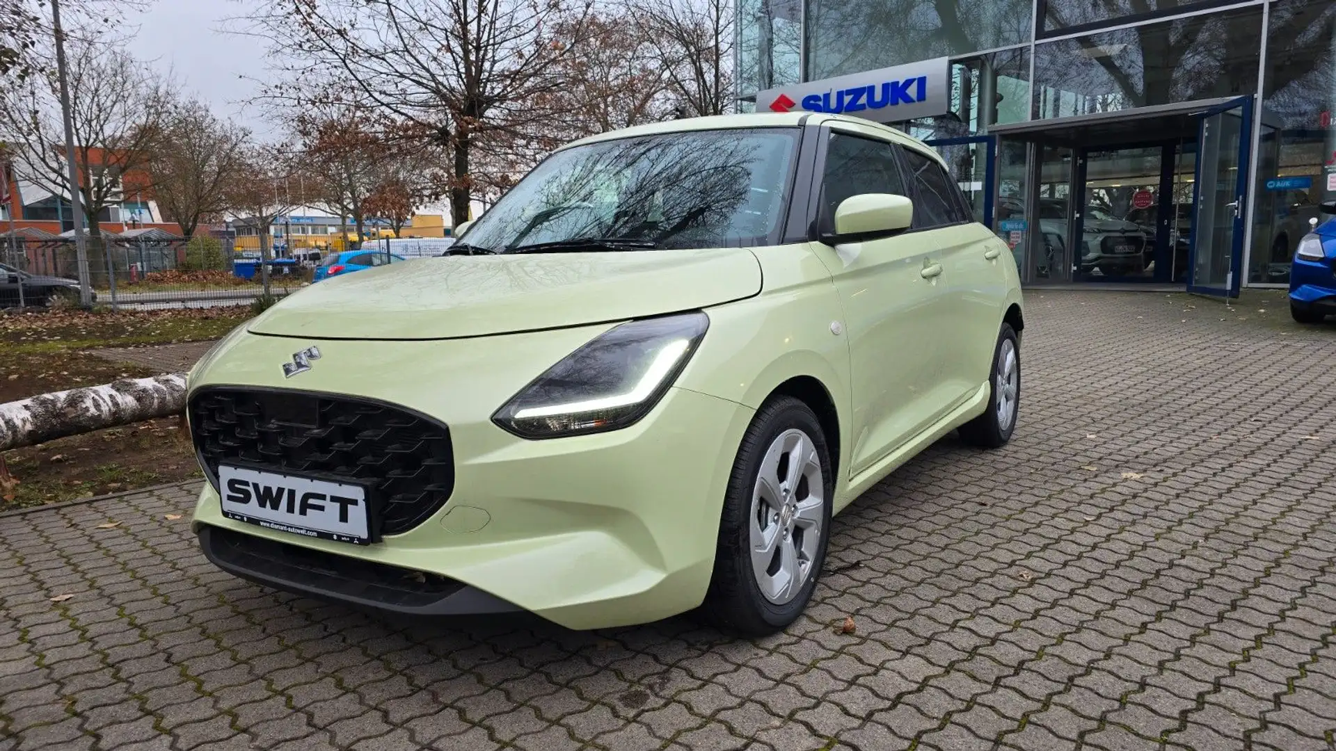 Suzuki Swift 1.2 Comfort Hybrid CVT Giallo - 1