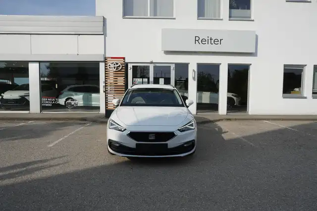 SEAT Leon ST 2,0 TDI DSG *LED*KAMERA*SHZ*KEYLESS*