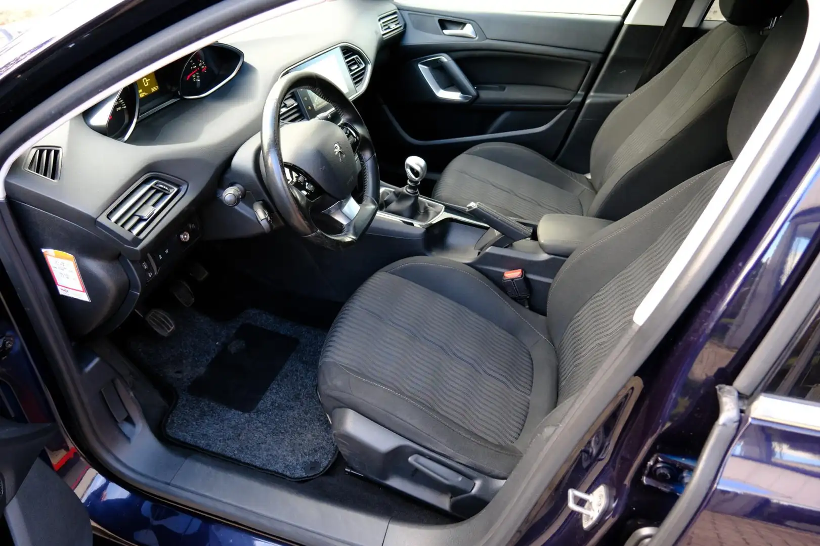 Peugeot 308 SW 1.6 120pk BlueHDI Blue Lease Pack Navi|Clima|LM Blauw - 2