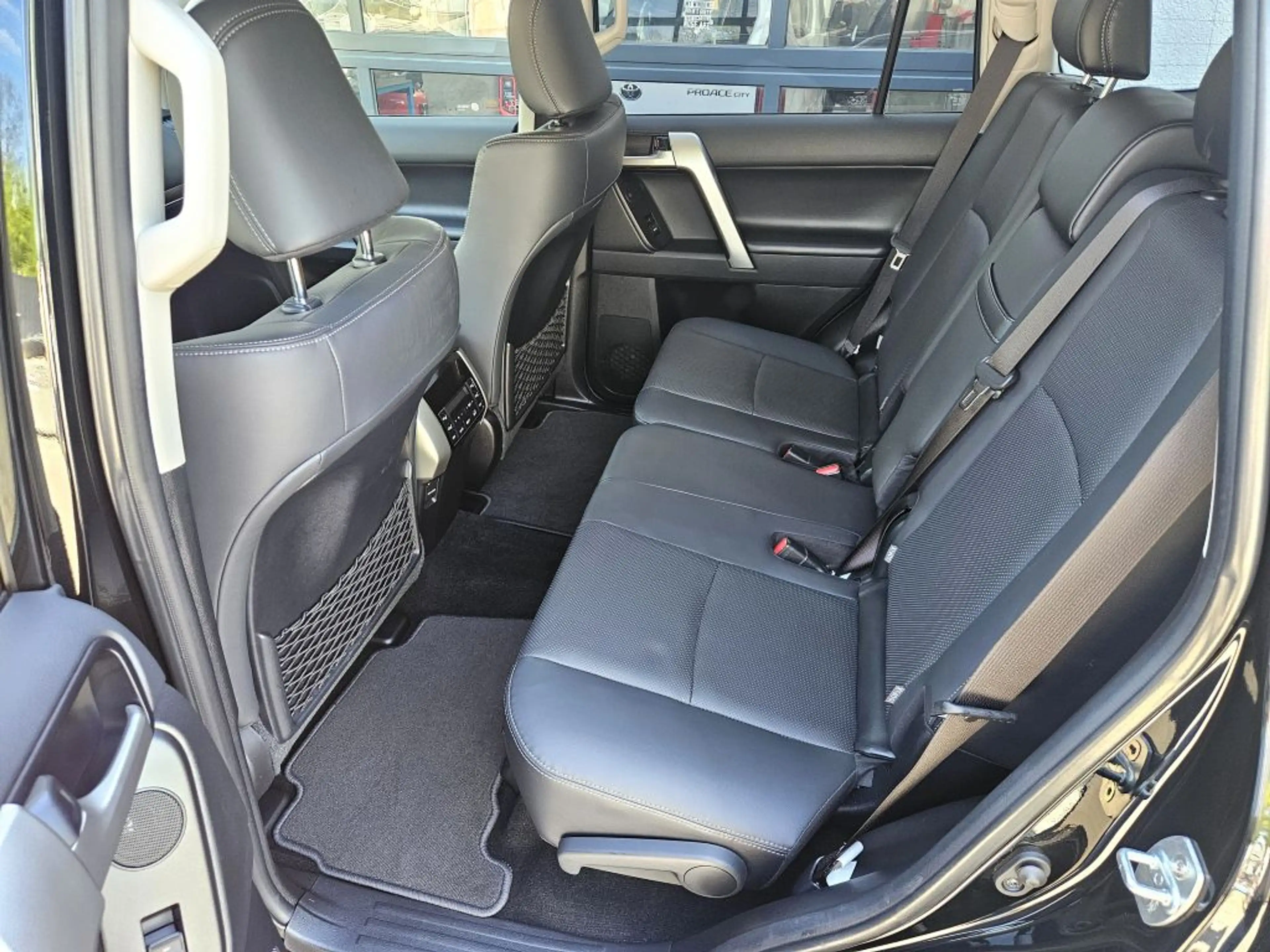 Toyota Land Cruiser 2.8 D-4D Automatik Executive — photo 6