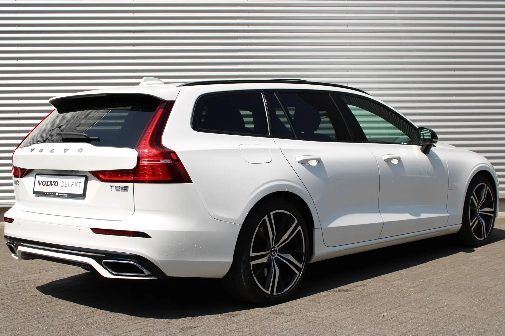 Volvo V60 T8 Twin Engine AWD R-Design | Lichtmetalen Velgen Blanc - 2