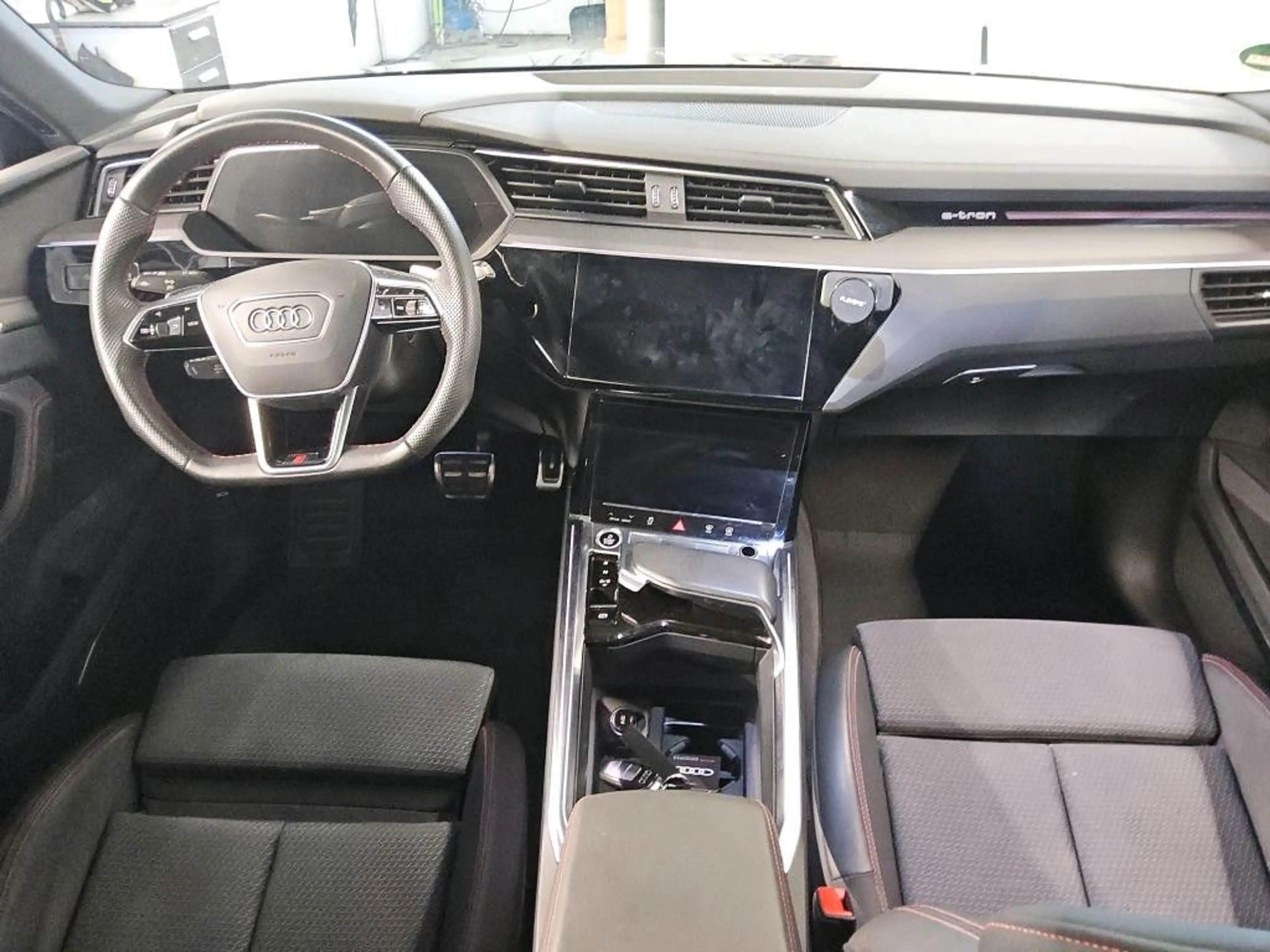 Audi Q8 e-tron *S Line EDITION*Black*Pano*B&O*360*Matr — photo 6