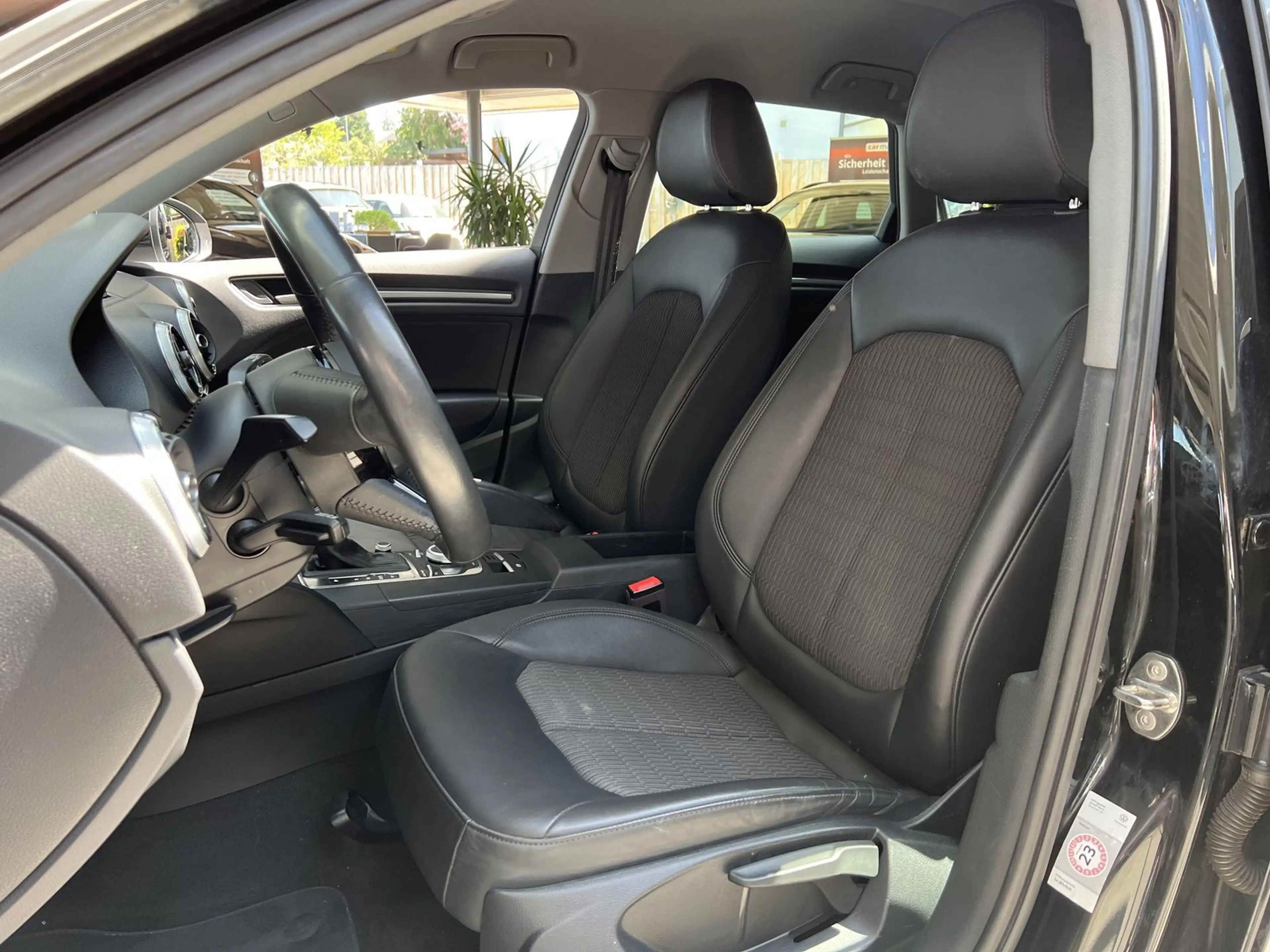 Audi A3 35 TDI design S-tronic Leder Navi Led PDC — photo 3