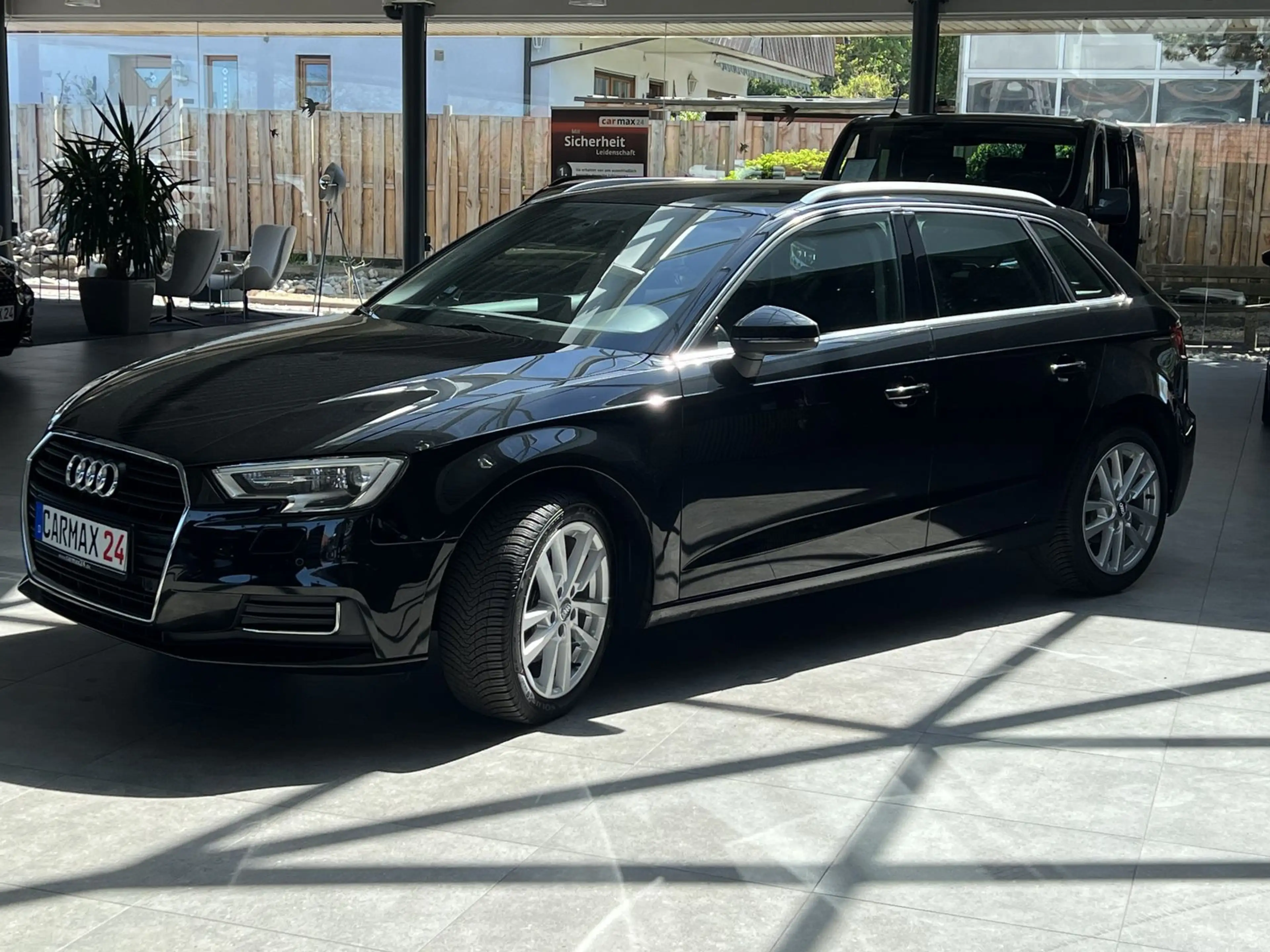 Audi A3 35 TDI design S-tronic Leder Navi Led PDC — photo 6