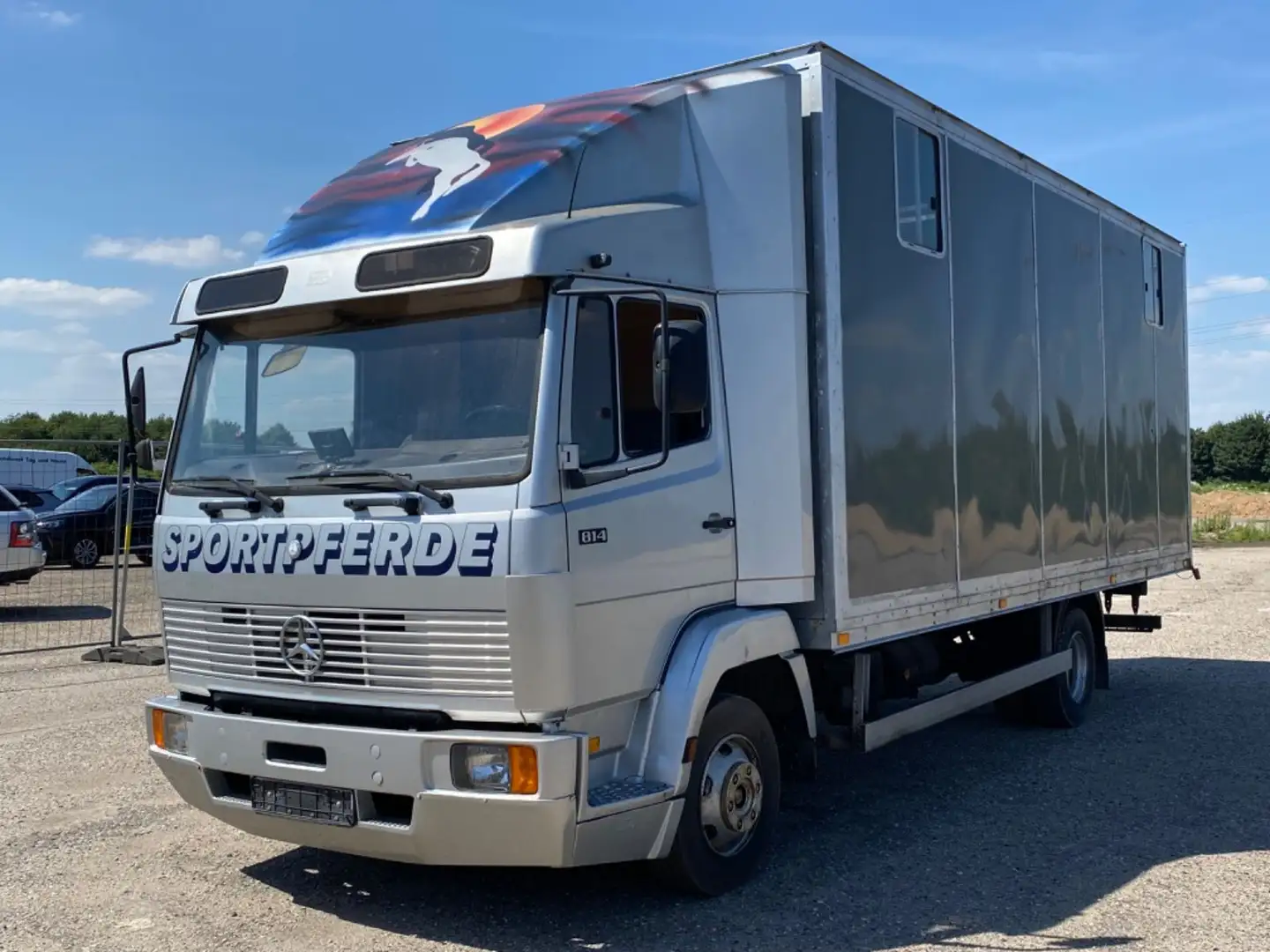Mercedes-Benz 814 SPORT Pferdetransporter Platz für 3 Pferde Silber - 1