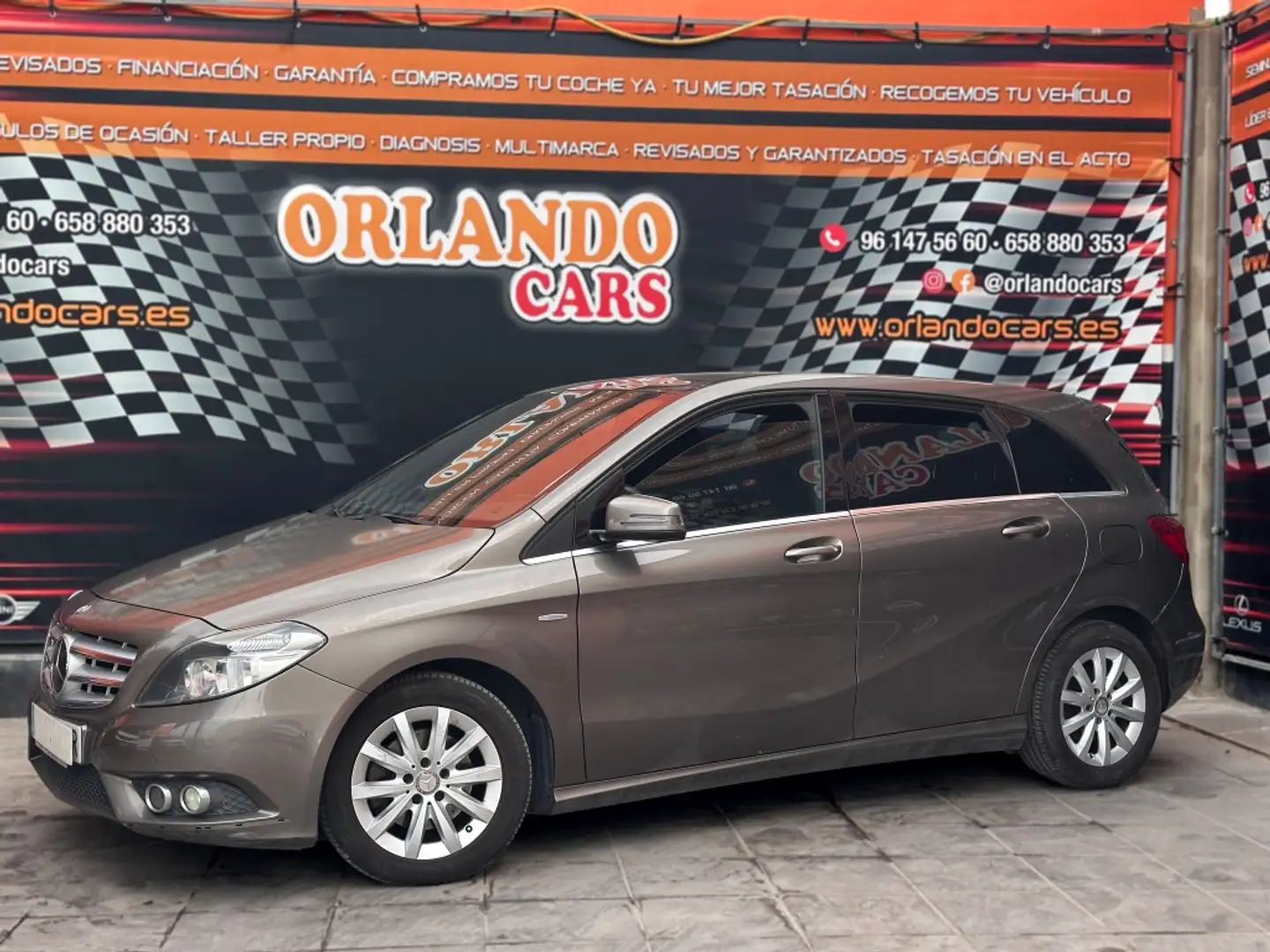 Mercedes-Benz B 200 CDI Marrón - 2
