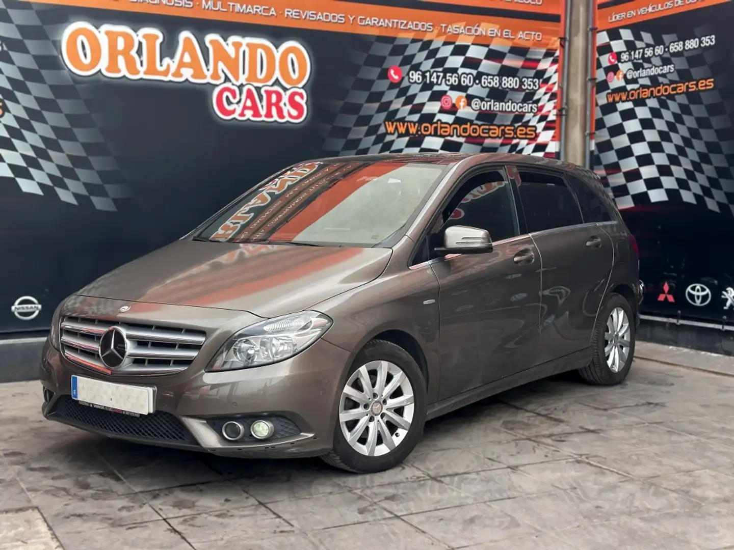Mercedes-Benz B 200 CDI Marrón - 1