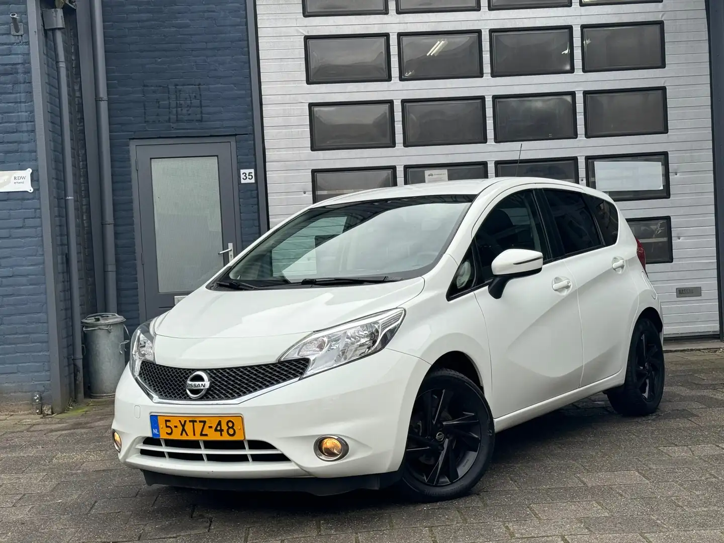 Nissan Note 1.2 Connect Edition | Clima | Cruise | Navi | LMV White - 1