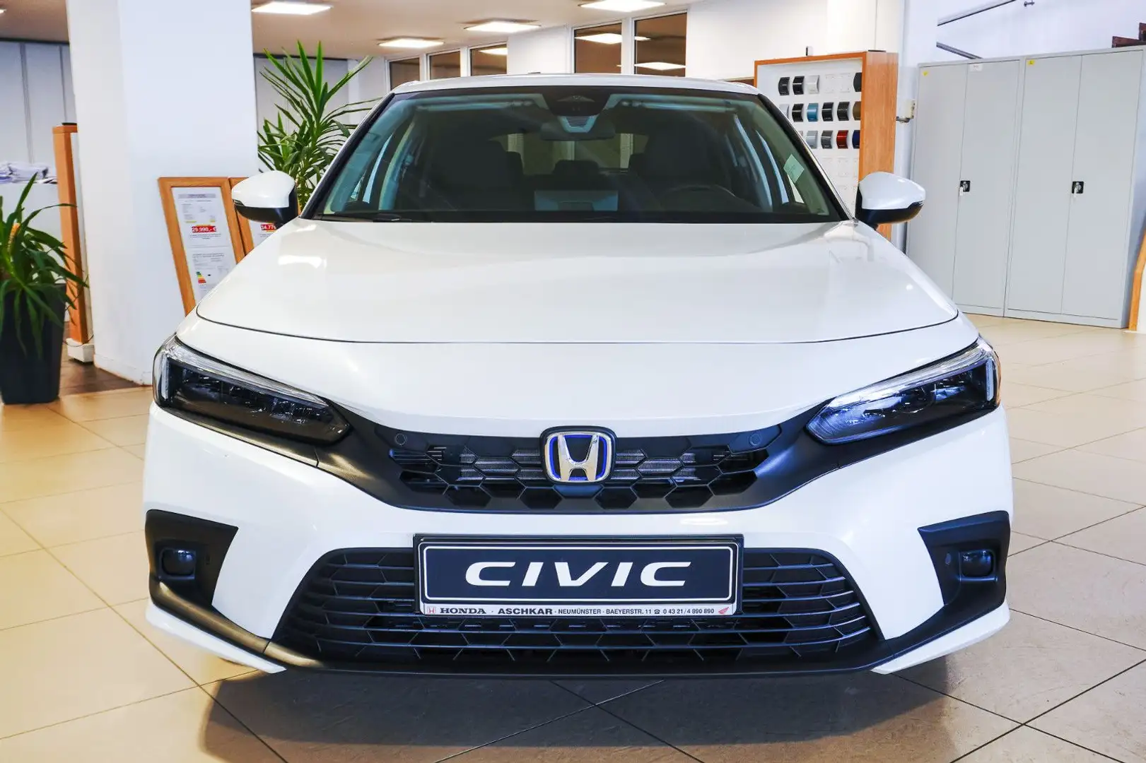 Honda Civic e:HEV 2.0 i-Hybrid e-CVT ELEGANCE Weiß - 2