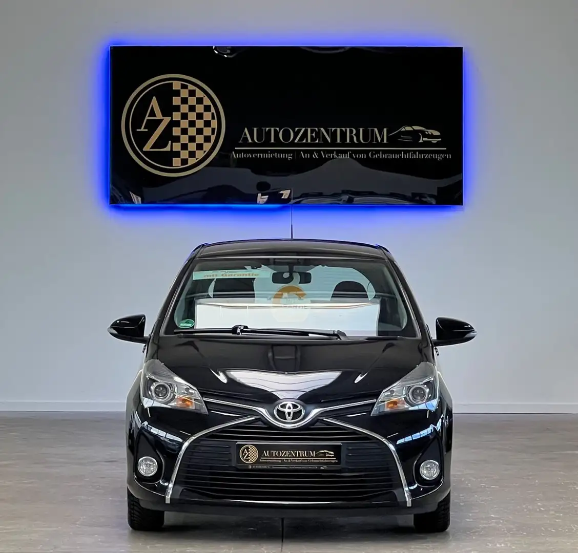 Toyota Yaris 1.3i Comfort Facelift*GARANTIE*NAVI*RFK* Zwart - 2