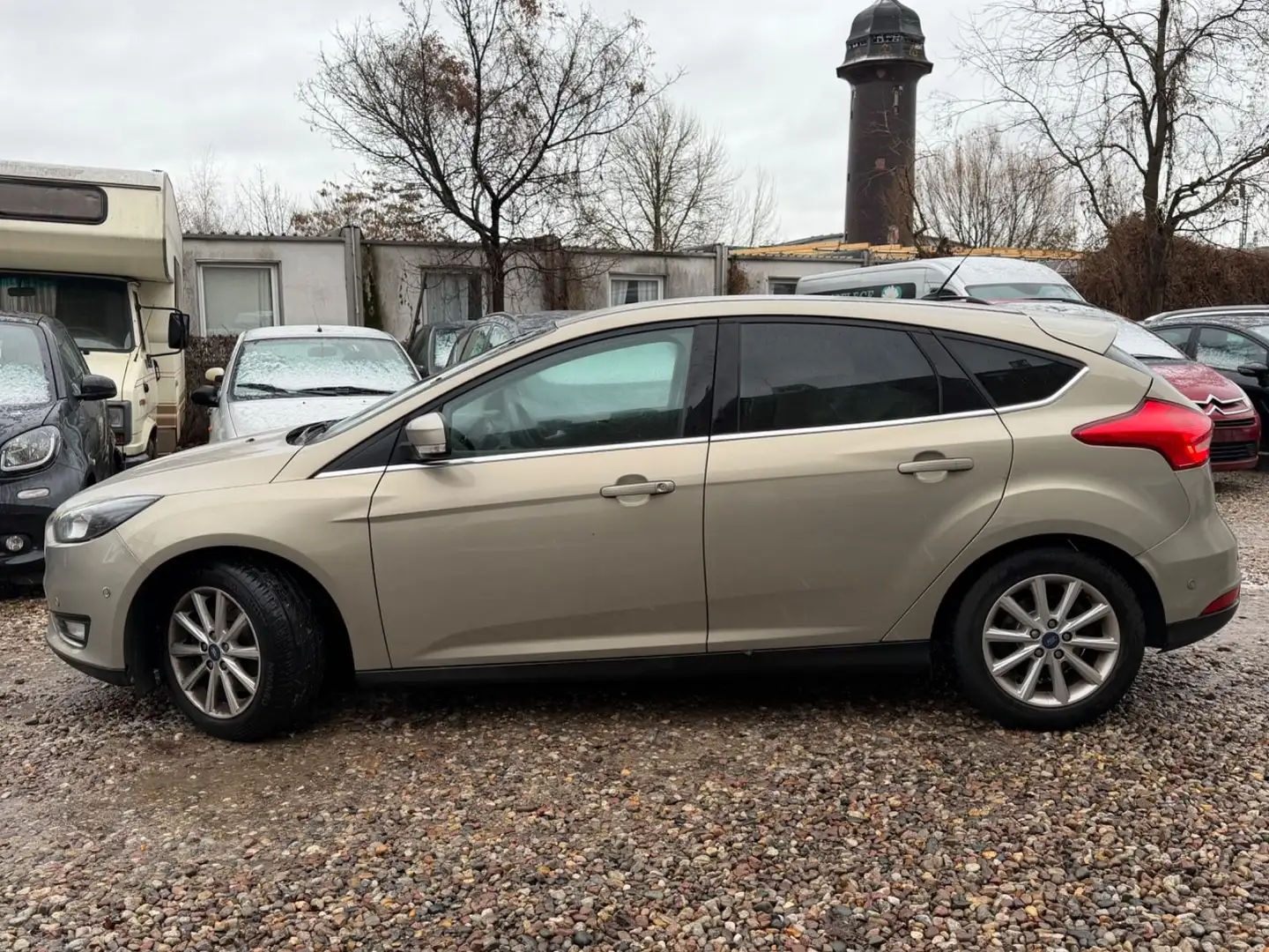 Ford Focus Lim. Titanium-TÜV NEU-TOP AUSSTATTUNG!!!!! Silber - 2