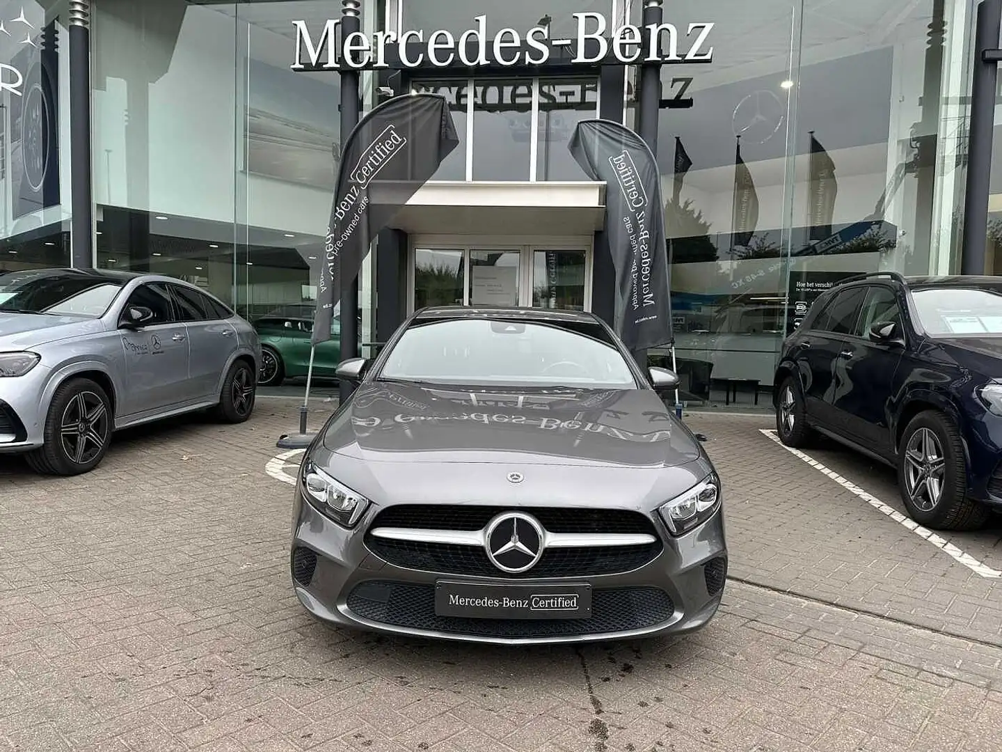Mercedes-Benz A 180 d Grau - 2