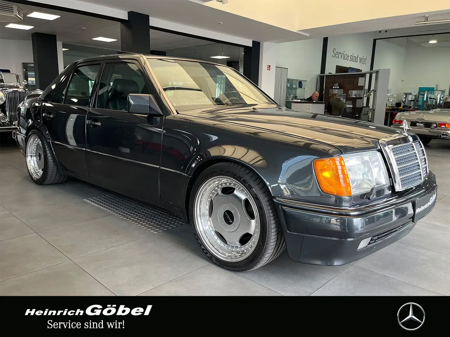 Mercedes-Benz 500 E W124 "Lorinser" Schwarz - 2