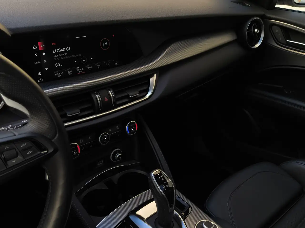 Alfa Romeo Stelvio 2024 — фото 11