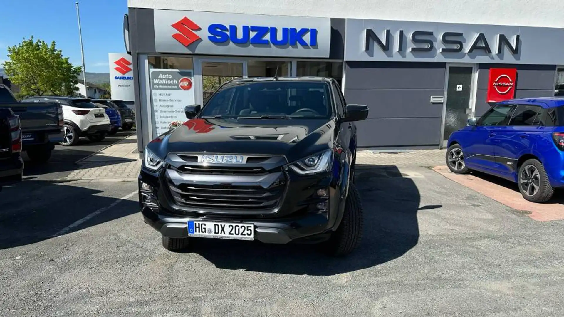 Isuzu D-Max Double Cab V-Cross 4X4 A/T Zwart - 1