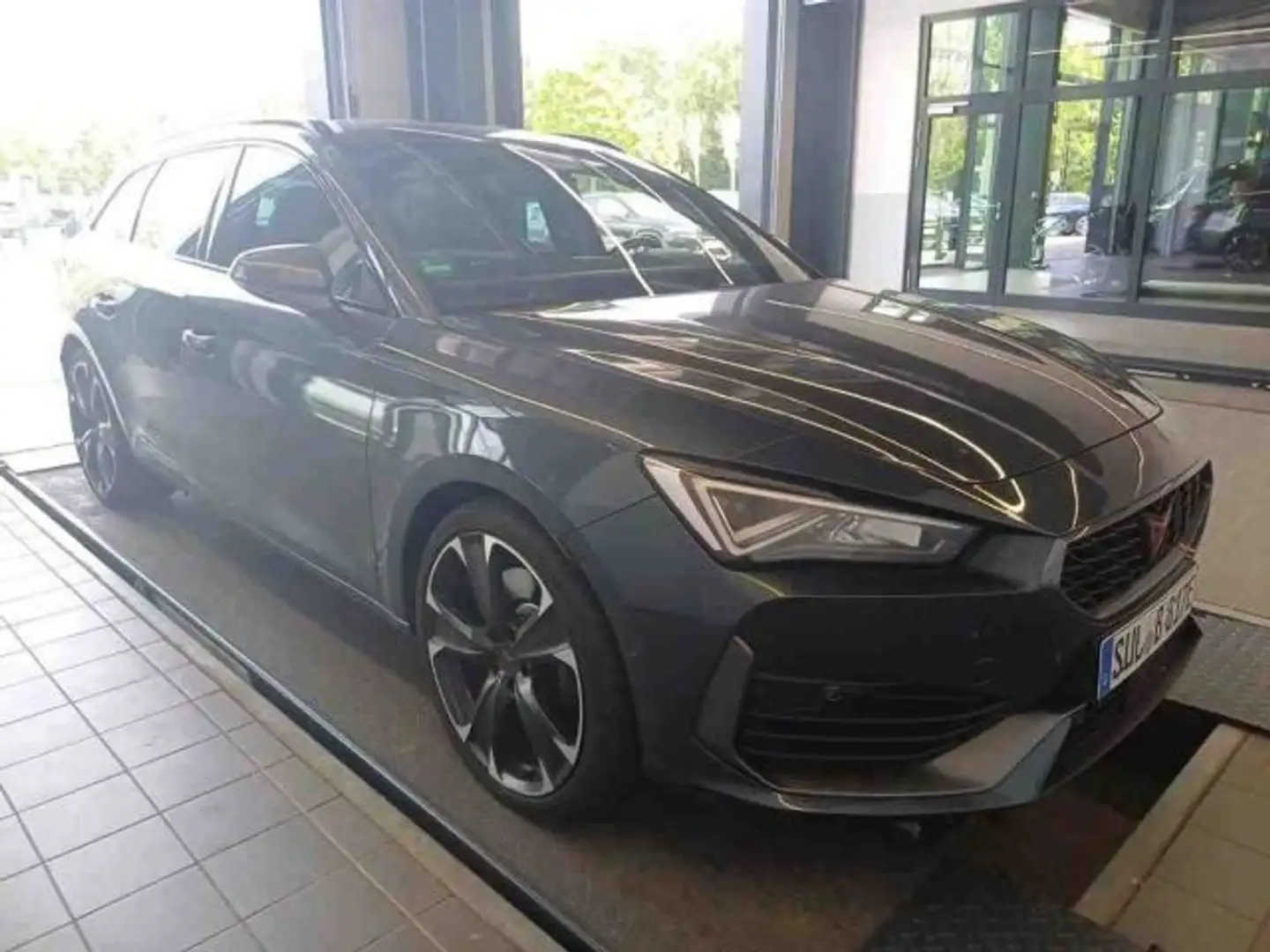 CUPRA Leon ST VZ 1.4 TSI e-Hybrid LED+NAVI+AHK+ACC+19Z Grau - 2