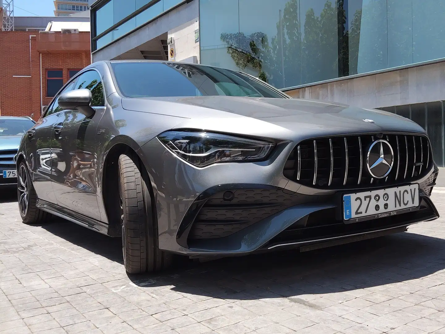 Mercedes-Benz CLA 35 AMG CLA 35 AMG Speedshift 4Matic+ 8G-DCT Gris - 2
