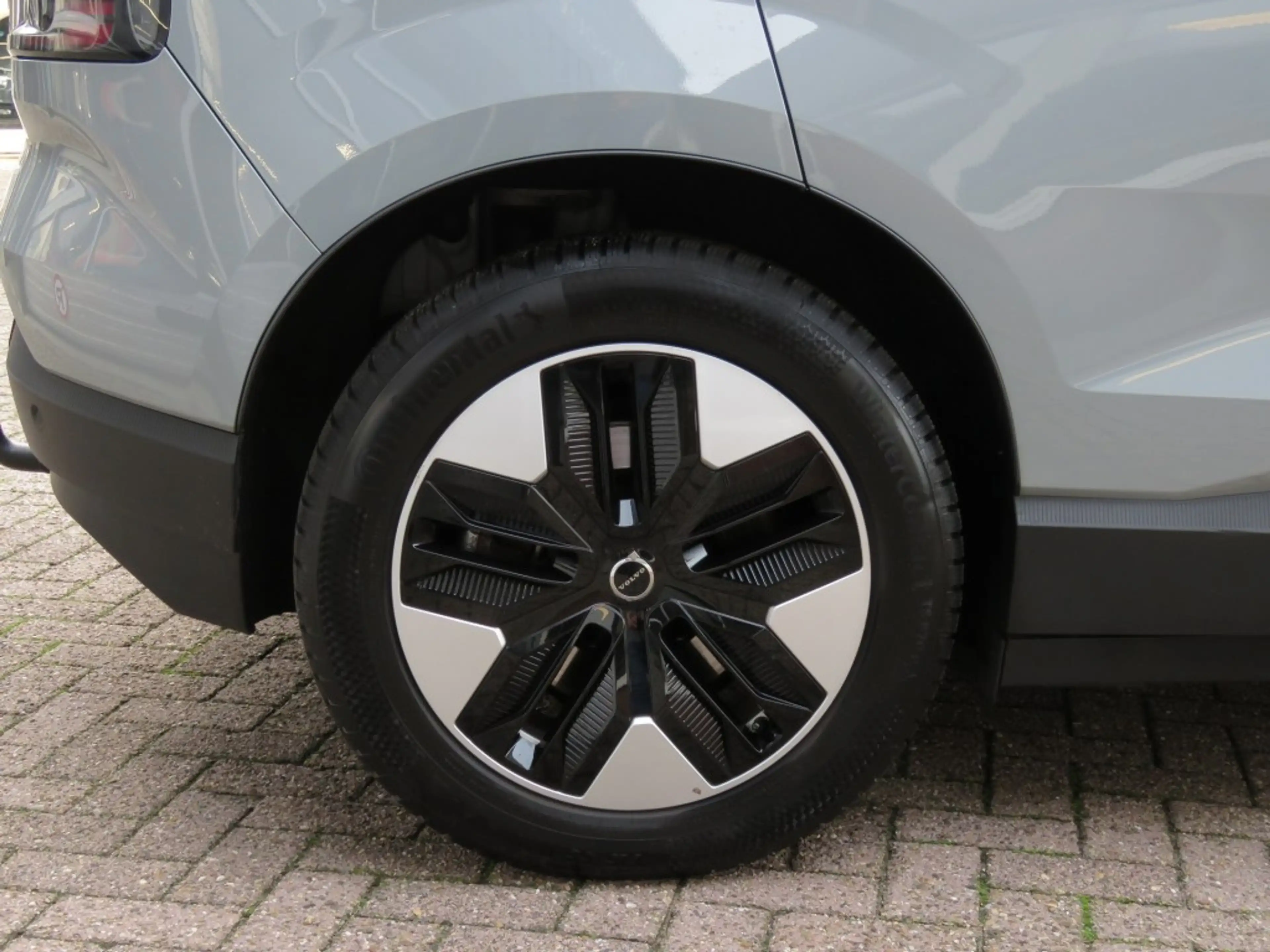 Volvo EX30 EXTENDED CORE 69 KWH / Trekhaak / Camera / BOVAG g — photo 14