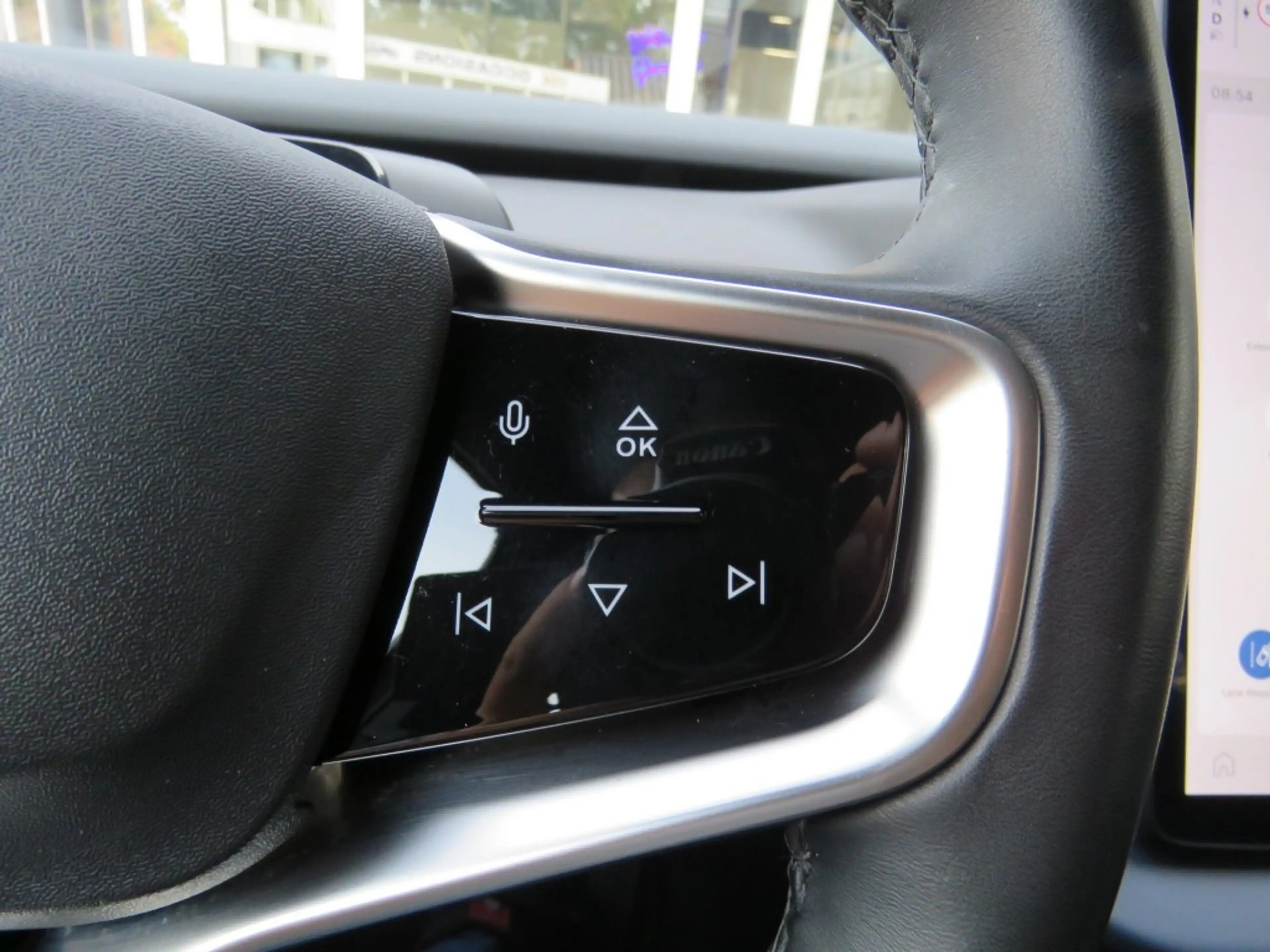 Volvo EX30 EXTENDED CORE 69 KWH / Trekhaak / Camera / BOVAG g — photo 26