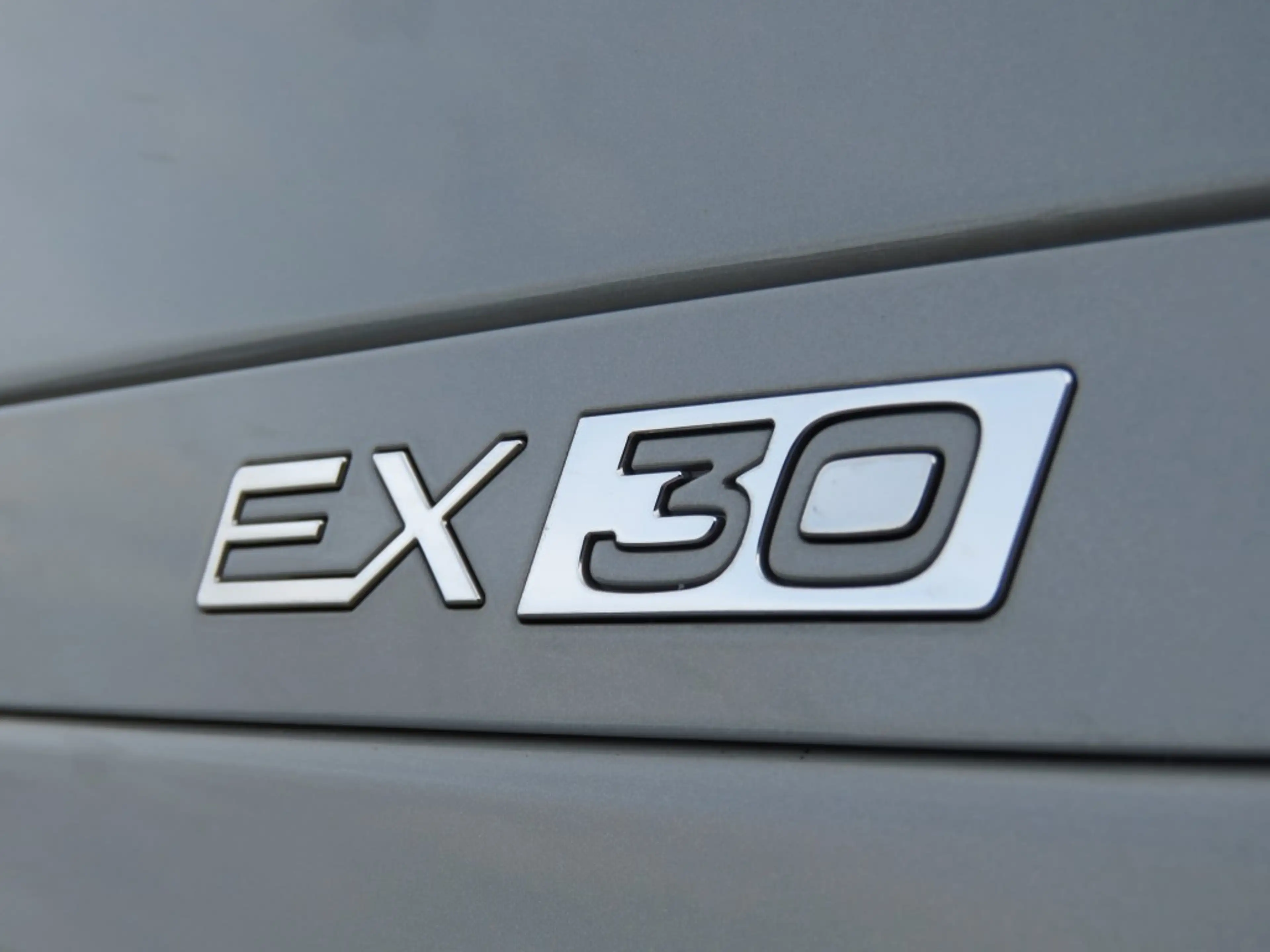 Volvo EX30 EXTENDED CORE 69 KWH / Trekhaak / Camera / BOVAG g — photo 15