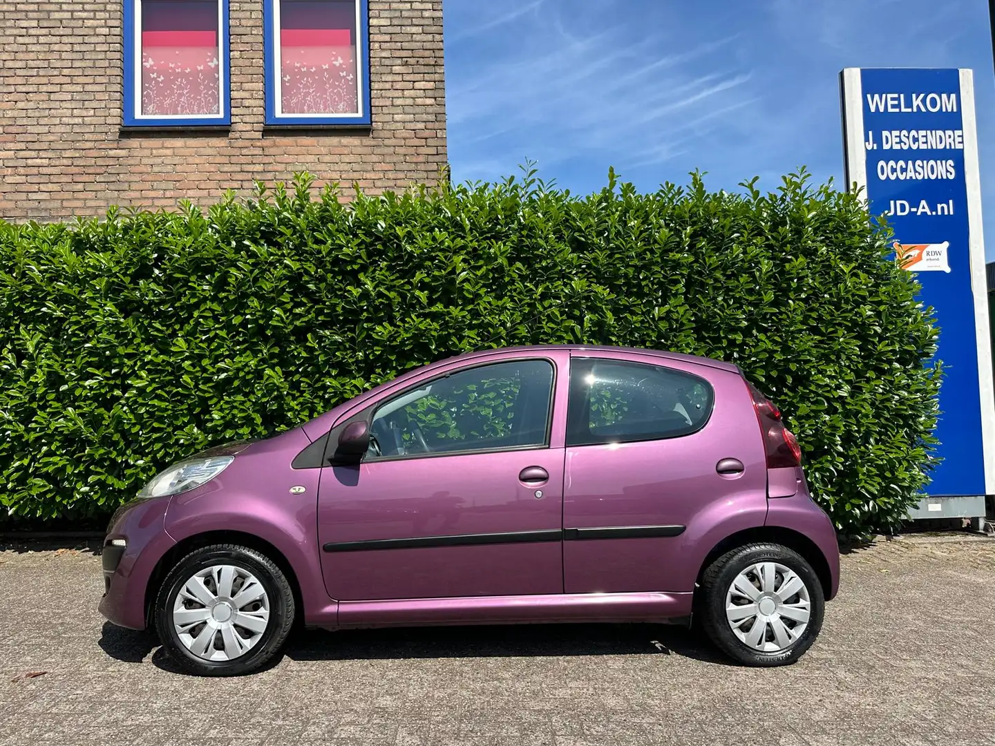 Peugeot 107 1.0 Active Airco, Navigatie, Elec.Pakket!!!! ZATER Mauve - 2