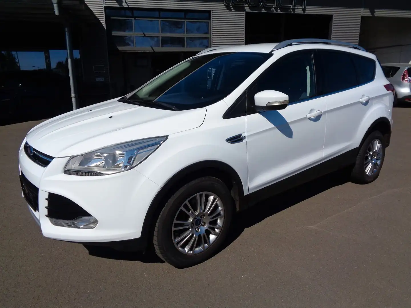 Ford Kuga Titanium,Automatik,AHK Wit - 1