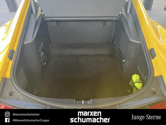 Mercedes-Benz Amg GT view 12