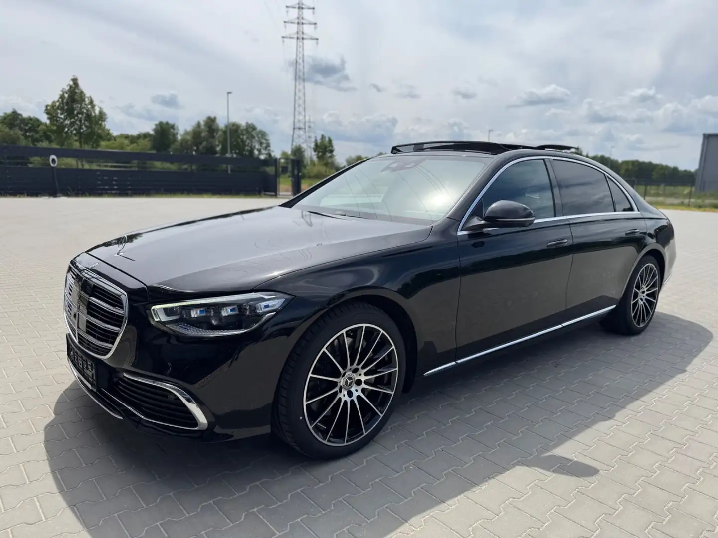 Mercedes-Benz S 350 S350d  Lang -HUD-Pano-BelüSitz-Burm-20 Zo AMG Noir - 1